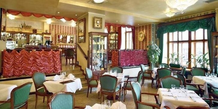 Poskládejte si 3chodové menu v Café Mozart, odkud krásně uvidíte na orloj