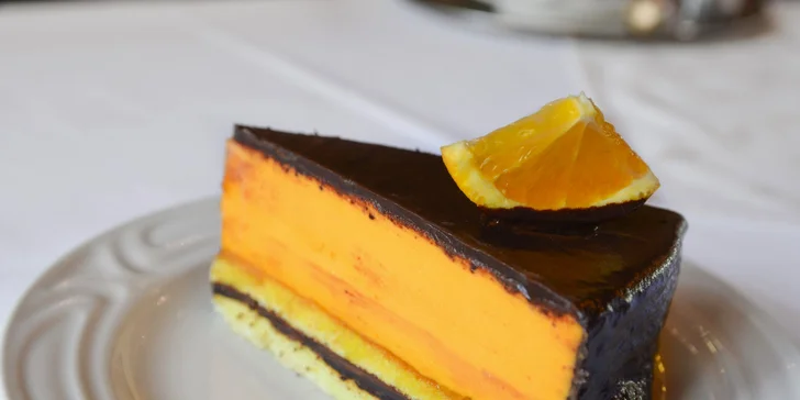 Poskládejte si 3chodové menu v Café Mozart, odkud krásně uvidíte na orloj