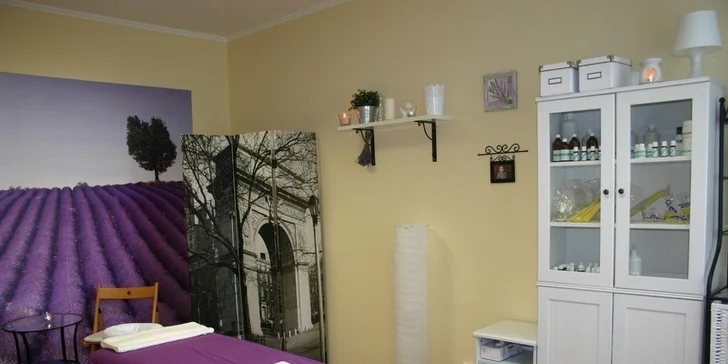 Voňavá aromaterapeutická masáž pro ženy se zábalem dle výběru