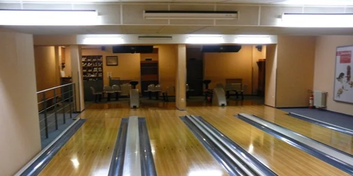 Hodina bowlingu v Bowling baru u Viktorky
