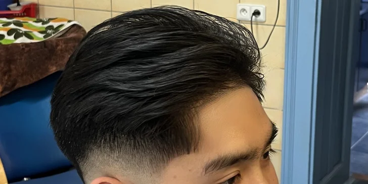 Pokud si přejete extra detaily ve stylingu, domluvte se na místě přímo s holičem. 