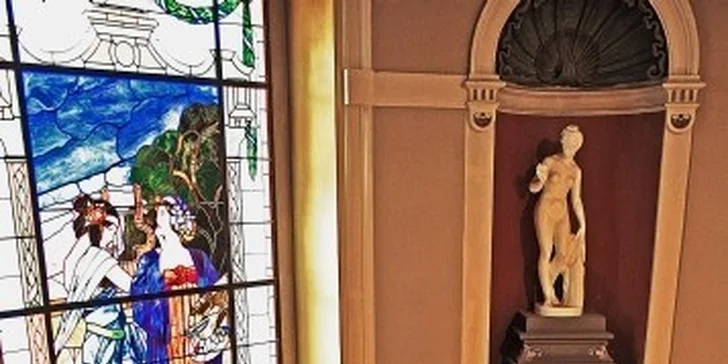 Romantický pobyt pro dva na zámku Mostov s neomezeným wellness