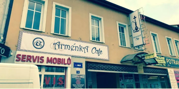 ArménkA Cafe & Shisha je ostravská oáza klidu.