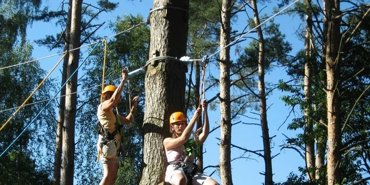 Adrenalin v lanovém parku a lanovkovém světě