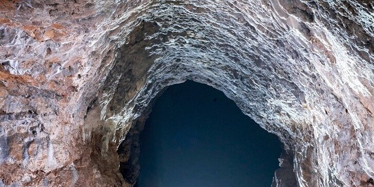 Pobyt na zámku v Moravském krasu: zvěřinová polopenze i vstup do jeskyně