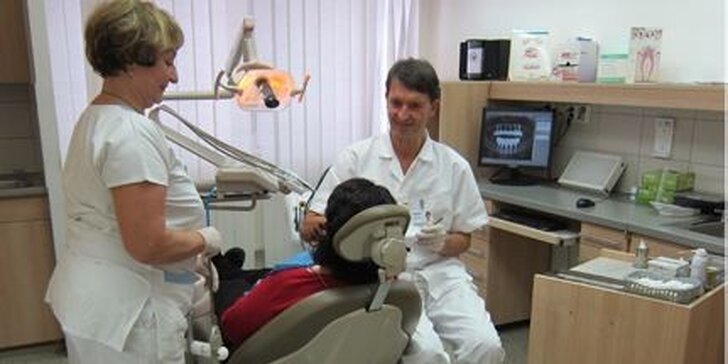 Dentální hygiena s air-flow v holešovické klinice