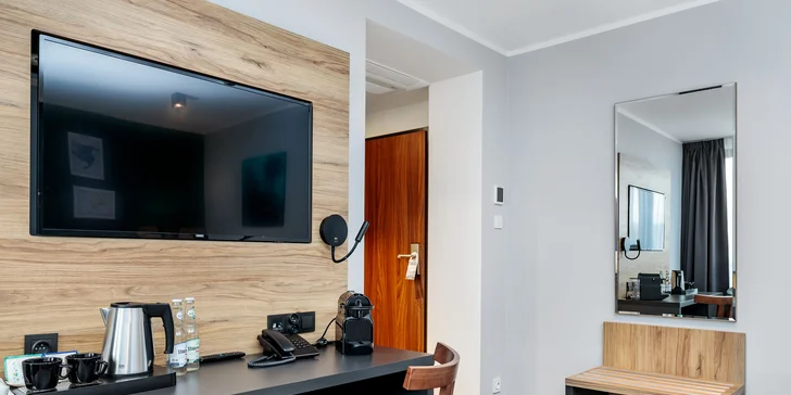 Všechny pokoje jsou klimatizované. K dispozici budete mít psací stůl, připojení na Wi‑Fi a také TV včetně ChromeCast. 

