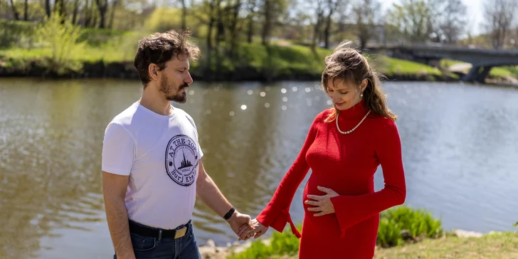 Focení lze pojmout jako párové, těhotenské, rodinné či individuální. 
