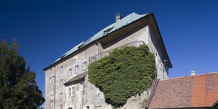 Nebo dáte přednost tajemnému hradu Houska?