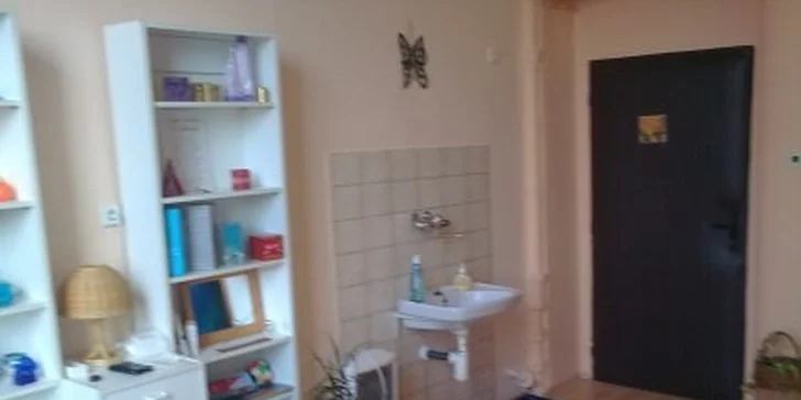Masáže dolních končetin, zad a šíje v délce 120 minut ve FN Plzeň