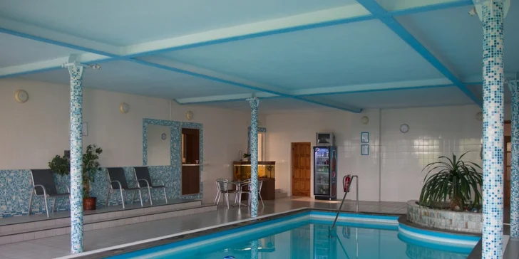 Romantická noc s wellness a lahví sektu