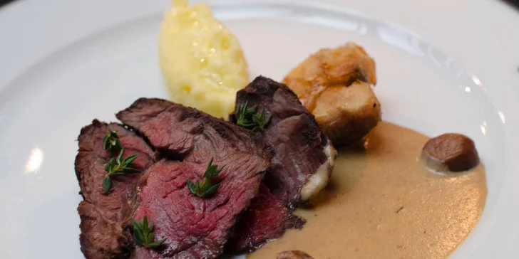 Exkluzivní zvěřinové menu pro dva v restauraci U Modré Kachničky