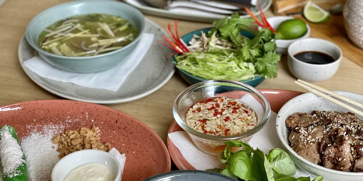 Asijské dobroty v restauraci připravují celý týden v čase 11:00–22:00. 