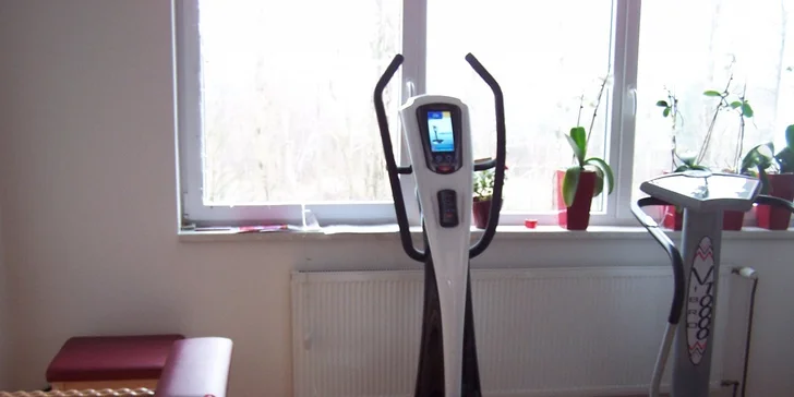 Hubnutí na vibrační plošině - 20 lekcí po 10 minutách (200 min. + 45 min. lymfodrenáž)