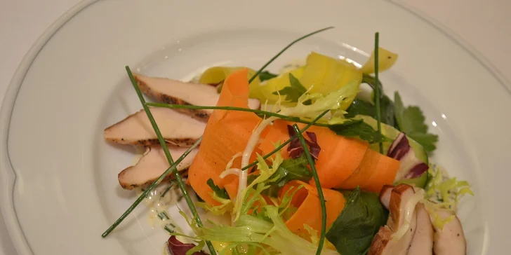 Luxusní jarní menu v krápníkové jeskyni pro dva
