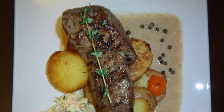 Dva fortelné rumpsteaky v restauraci Plný pekáč