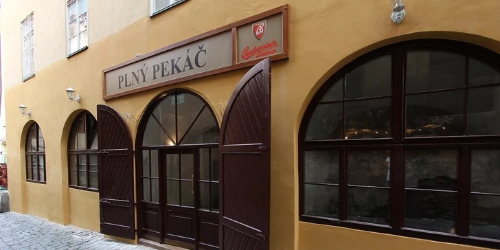 Dva fortelné rumpsteaky v restauraci Plný pekáč