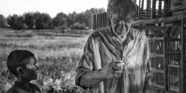 Vstupenka do kina na film Nabarvené ptáče na Kinolodi + drink