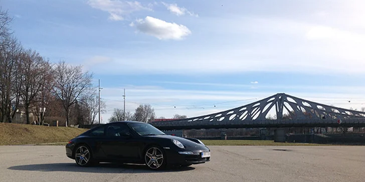 Zážitek z jízdy v legendárním Porsche Carrera 4S
