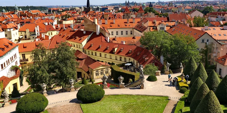 Vrtbovská zahrada, originálně řešený architektonický skvost, se nachází na Malé Straně a je přístupná z Karmelitské ulice. 