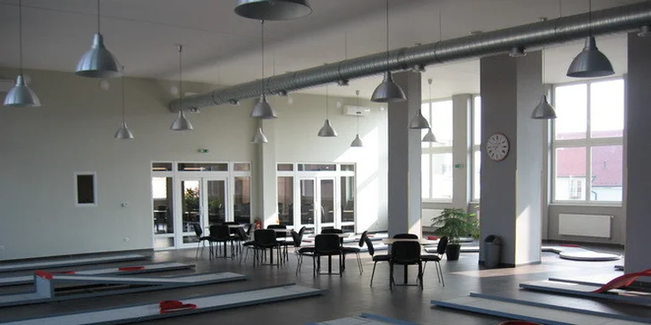 Indoor minigolf v Lounech v délce 1 hodiny včetně zapůjčení vybavení