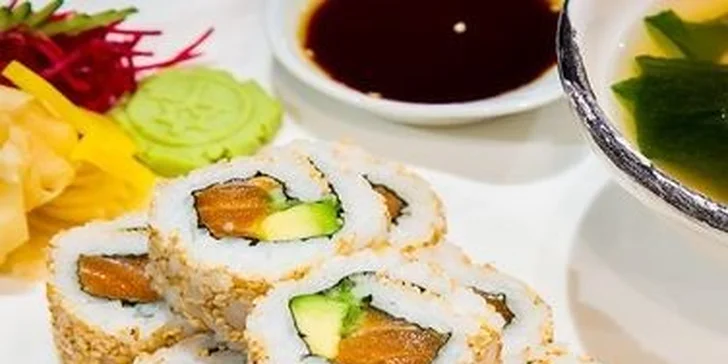 44 ks sushi a dvě polévky v Sushi Sasori