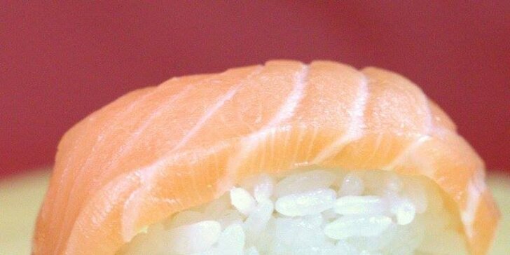 28 kousků sushi dle vašeho výběru v Sushi Best