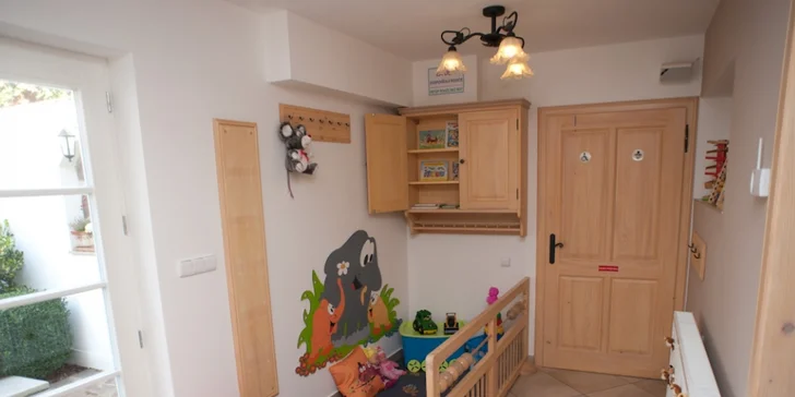 Zákusek nebo palačinky a teplý nápoj pro dva