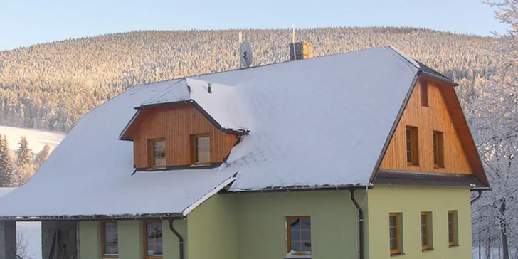 Týdenní pobyt na chalupě Pohoda v Jeseníkách. Komfortní ubytování až pro 22 lidí.