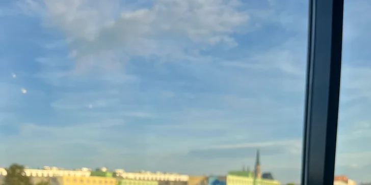 Místo je příjemné, na rande jako dělané. 