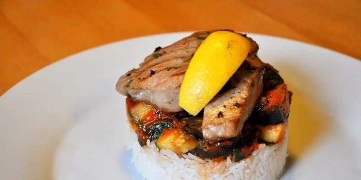 Menu pro milovníky masa v restauraci Jiná krajina