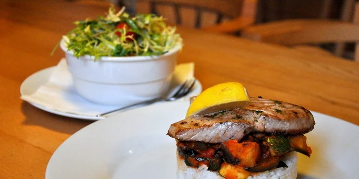 Menu pro milovníky masa v restauraci Jiná krajina
