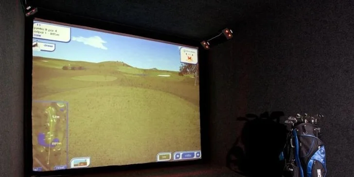 60 minut indoor golfu s trenérem až pro dvě osoby