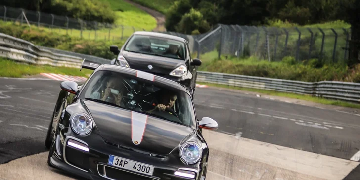 Jízda ve sporťáku po závodním okruhu Nordschleife