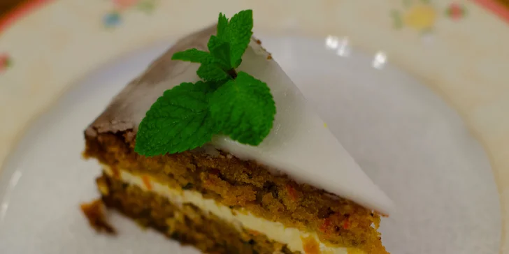 3chodové menu pro dva: telecí tatarák nebo krevety, rumpsteak nebo candát