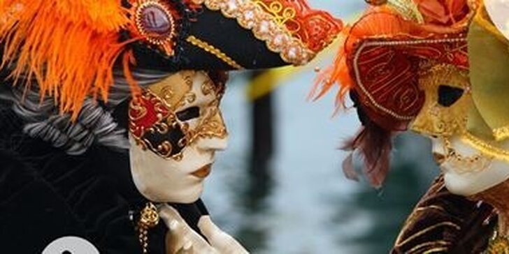 Romantika na karnevalu v Benátkách