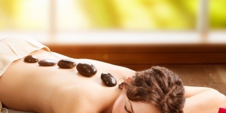 Zimní pohádka: ozdravná celotělová masáž s lávovými kameny a hřejivým aroma zábalem