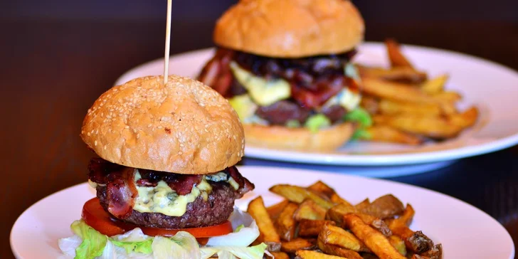 2 Smokey burgery a 2 ochutnávky šesti piv v Jámě