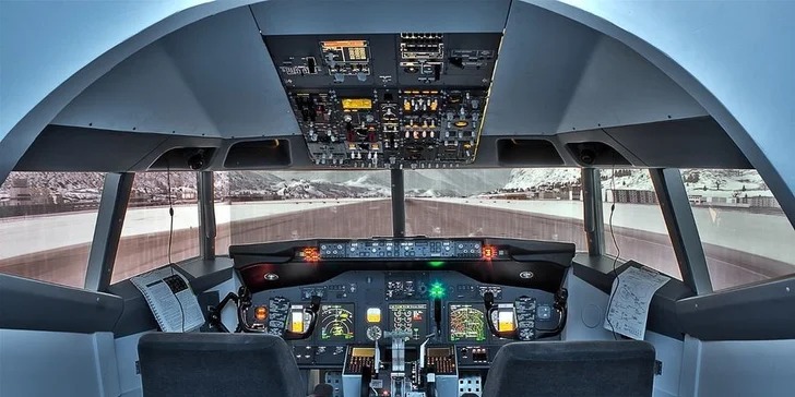 60 minut na simulátoru Boeingu 737