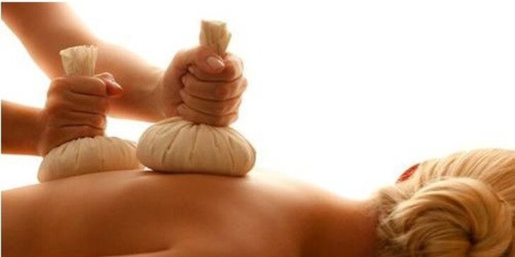Ajurvédská masáž bylinnými měšci