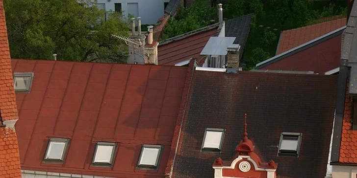 Oslaďte si život: posezení u horkého nápoje a lahodného dezertu