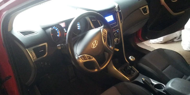Kompletní vyčištění interiéru automobilu