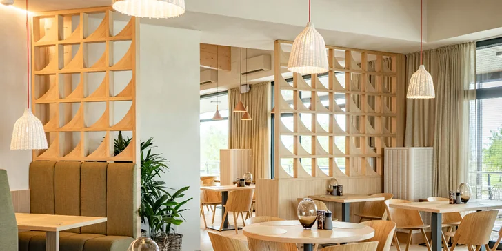Do hotelové restaurace Libelle můžete vyrazit i na oběd či večeři.