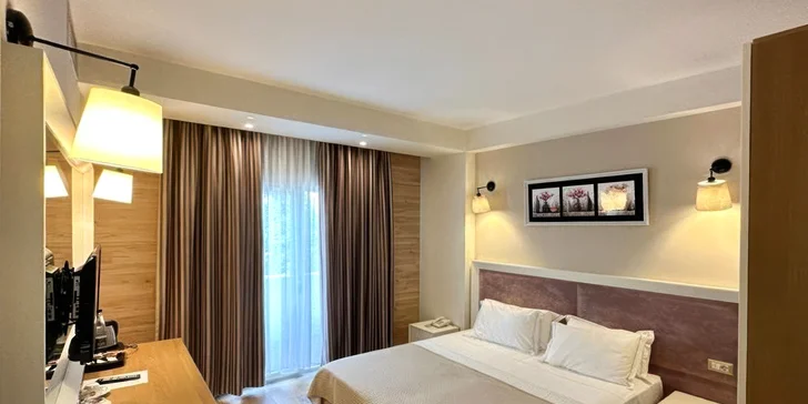 V nabídce jsou 2lůžkové pokoje, varianty pro rodiny i apartmá. 