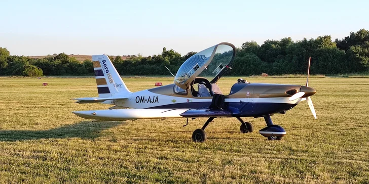 Letieť budete na celokovovom 2-miestnom ultraľahkom lietadle slovenskej výroby Viper SD4.