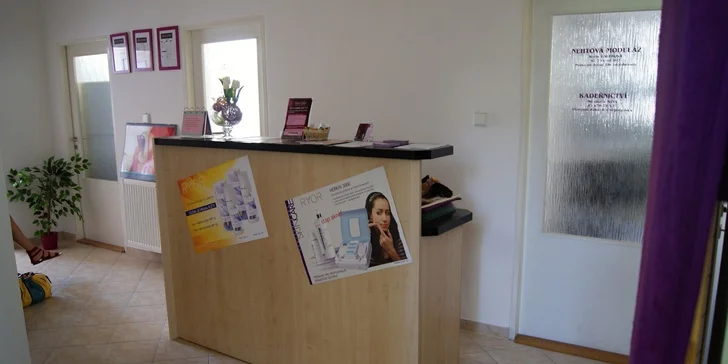 Modeláž nehtů nebo doplnění