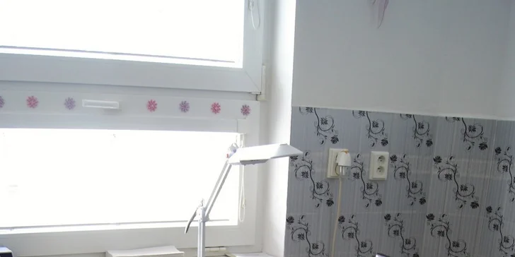 Modeláž nehtů nebo doplnění