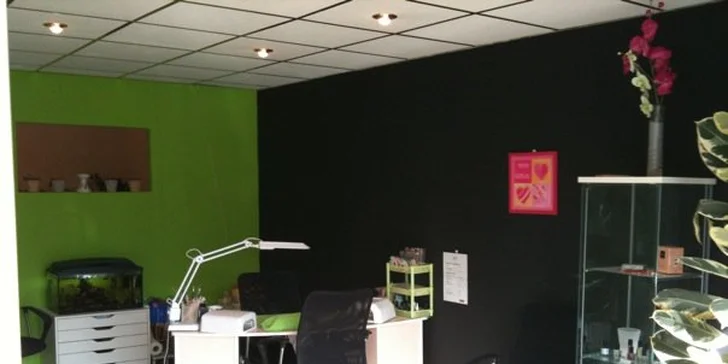 Mokrá pedikúra pro pány či dámy s možností aplikace gel laku