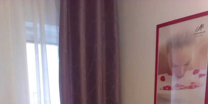 Prodlužování řas metodou řasa na řasu