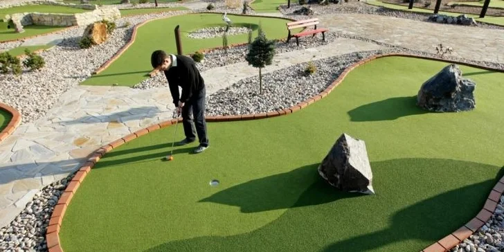 Hodinová hra Adventure golfu s občerstvením